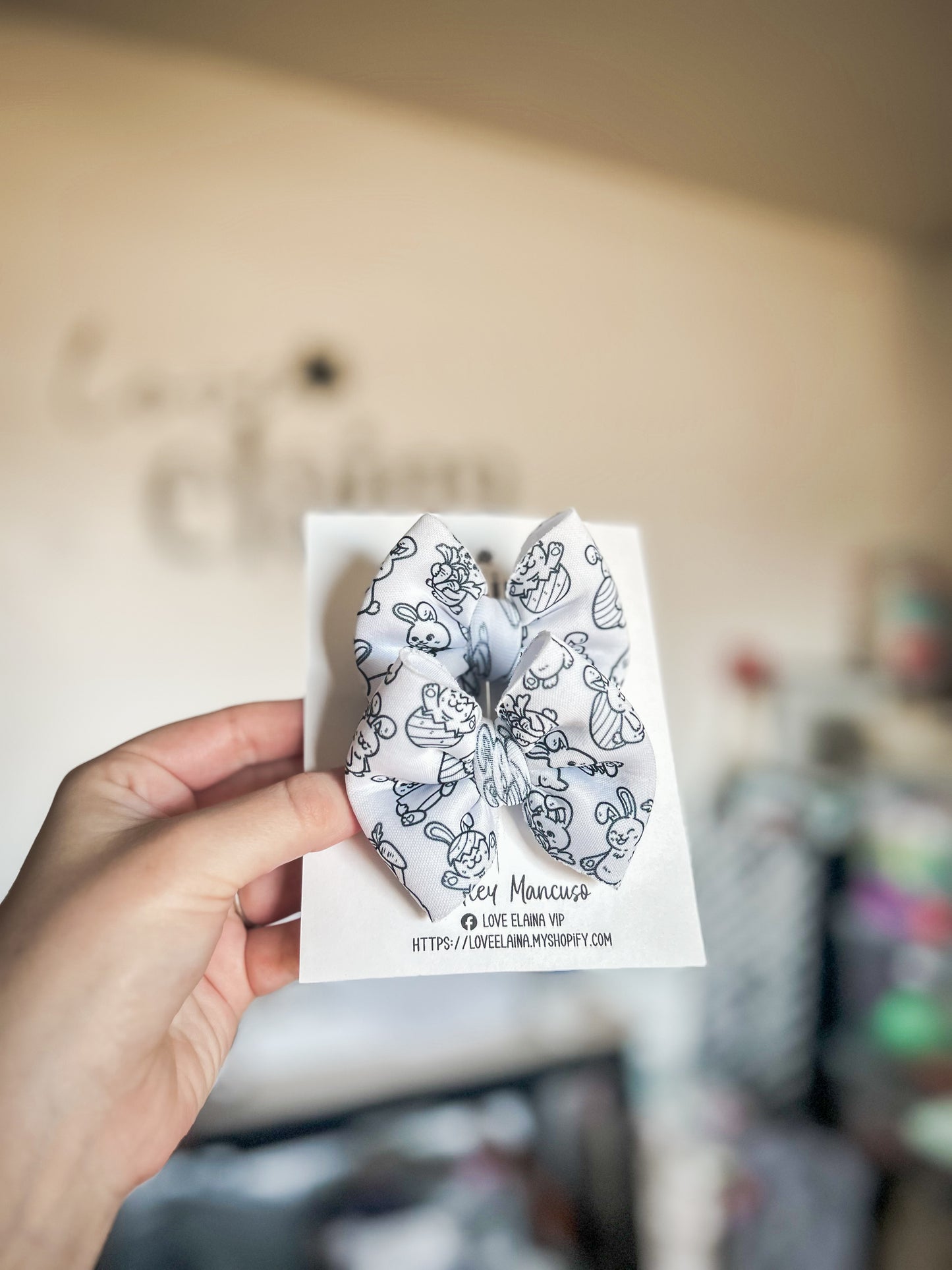 3” piggies color me easter clips